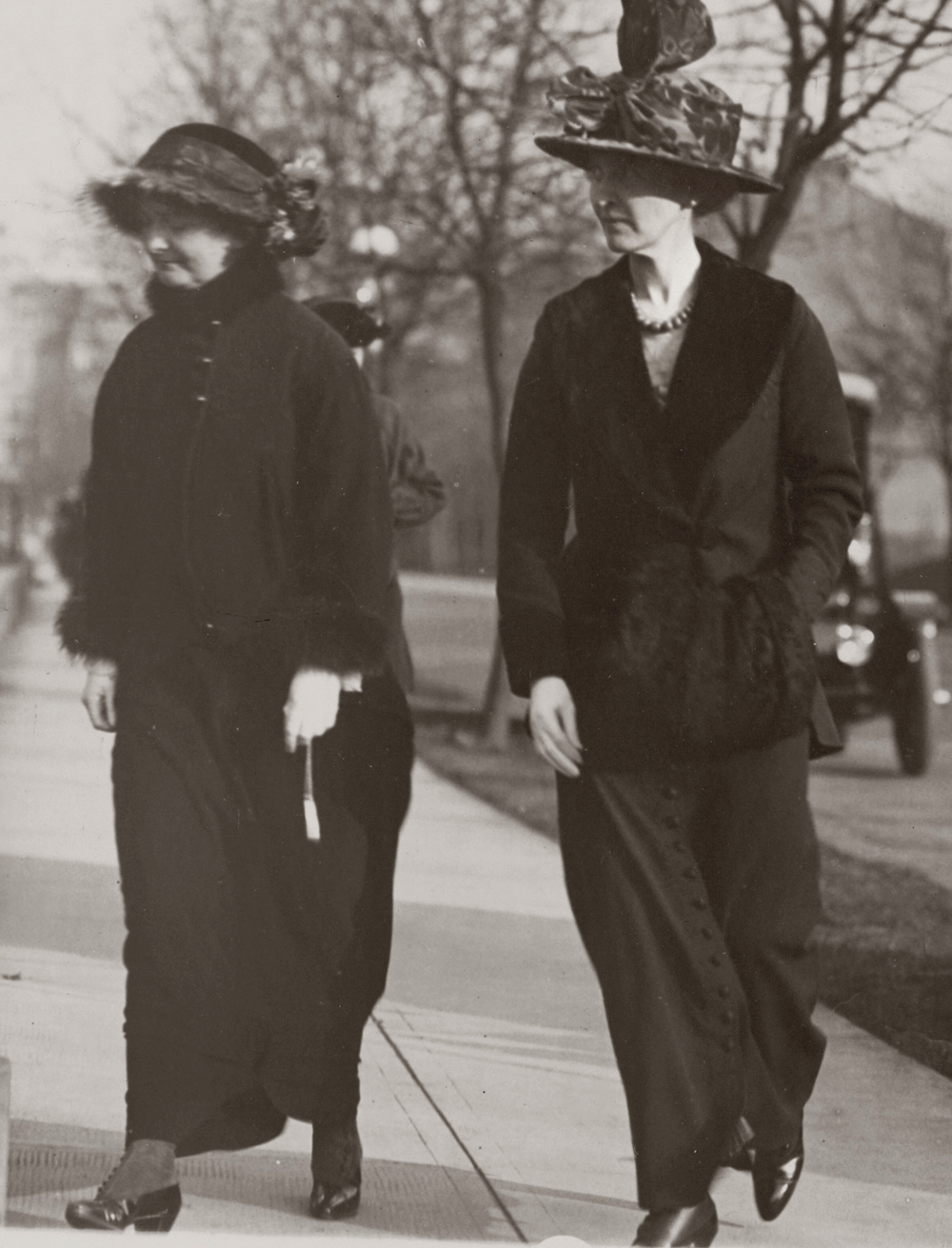 Fola la Follette going to the annual meeting for The Congressional Union for Woman Suffrage on Jan. 11, 1914.