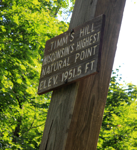 Sign at Timms Hill showing elevation.