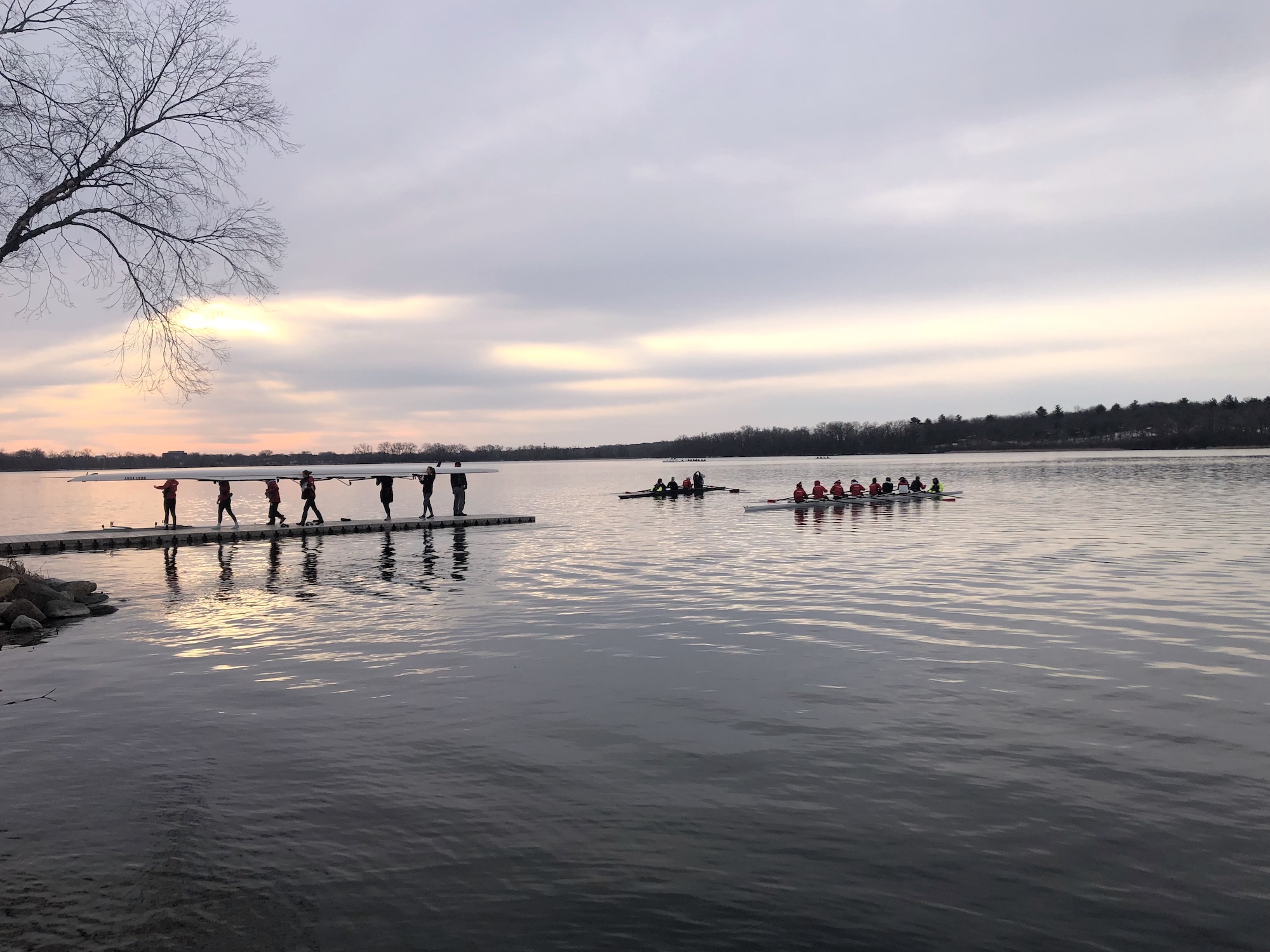 Lake Wingra on March 28, 2023. UW Women's crew.